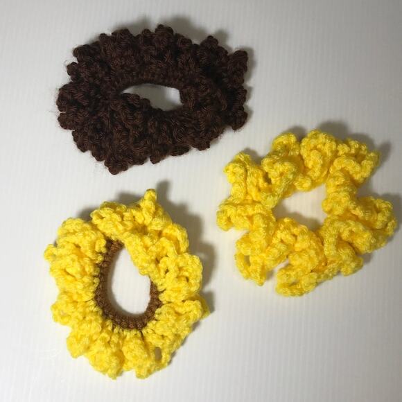 NWT Yellow Brown Handmade Crocheted Hair Scrunchie by Dawny Set of 3 - Picture 1 of 4